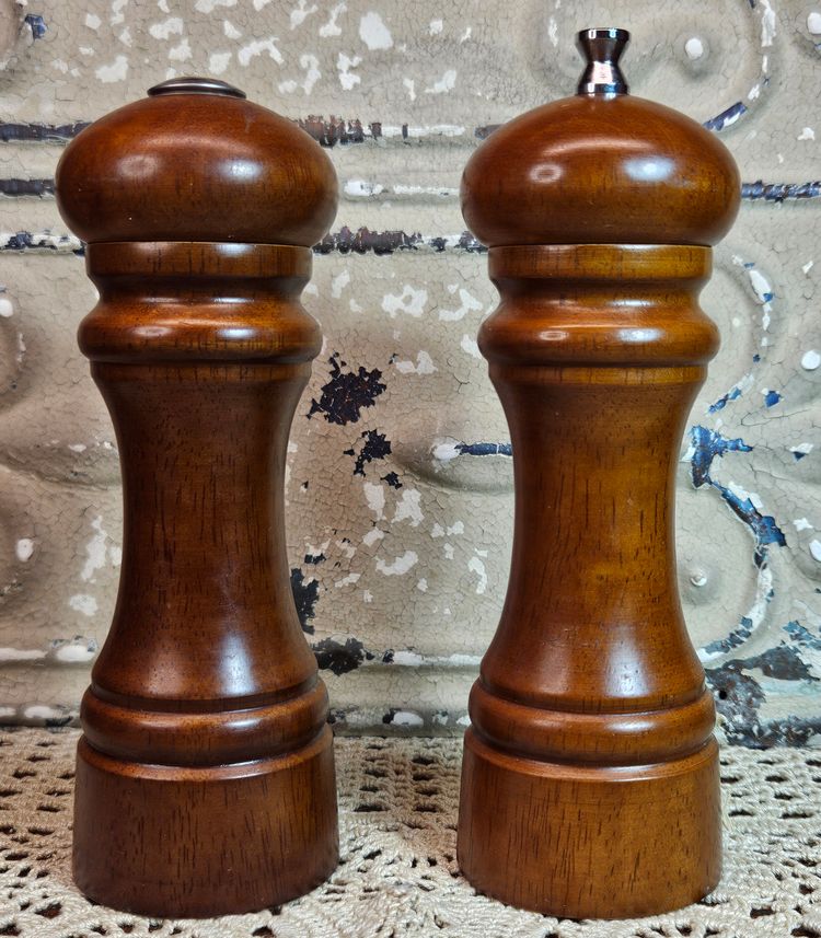 Vintage Set of Mr. Dudley Salt Shaker & Pepper Mill Grinder Brown Wood 7"