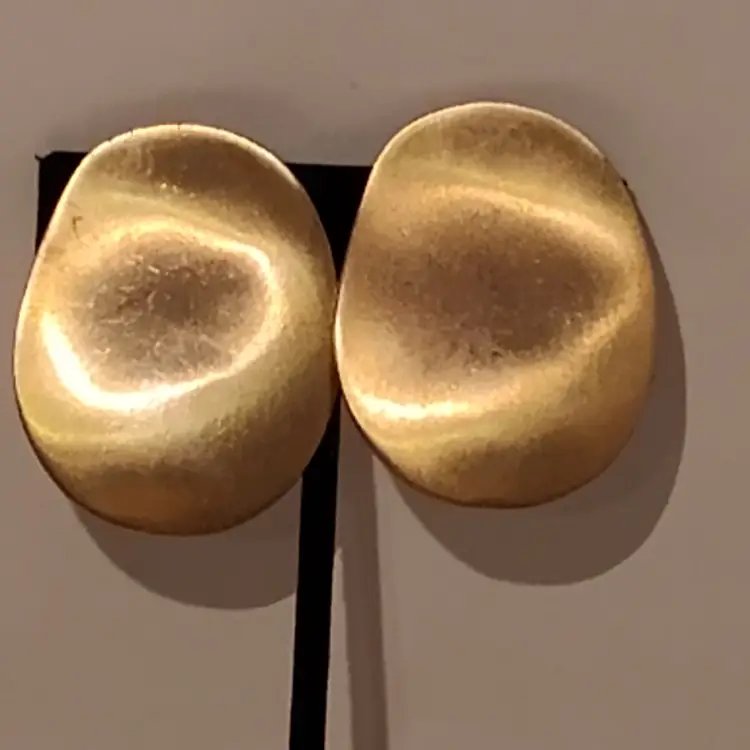 Vintage Matt gold plated Clipon Earrings
