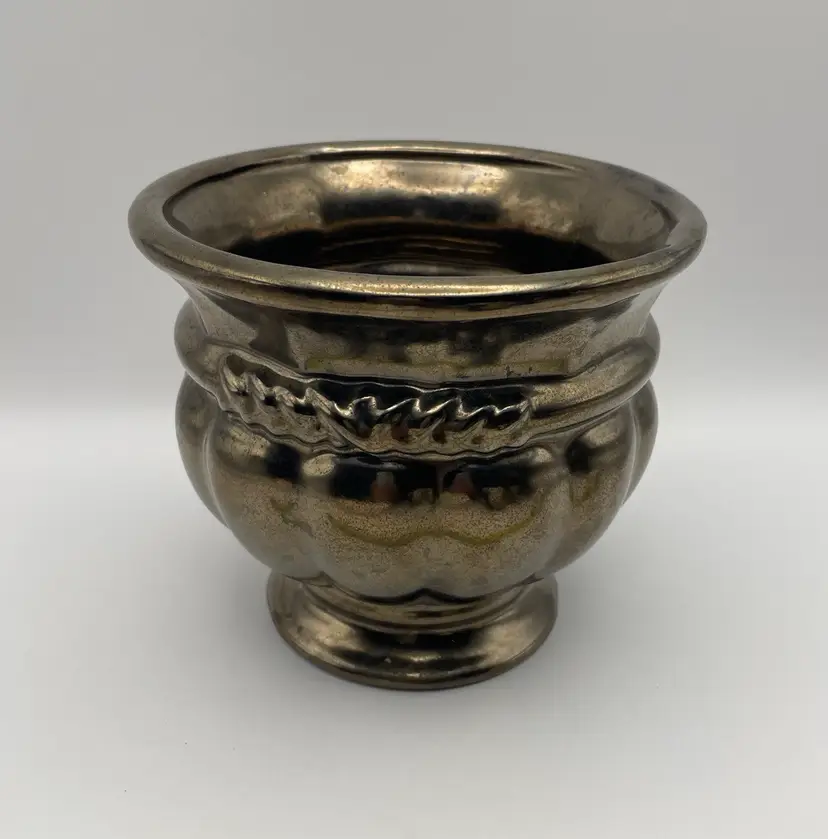 Haeger, 2003 Bronze Crackle Glaze, 5.5” Footed Planter, Ribbed, Decorative Accent