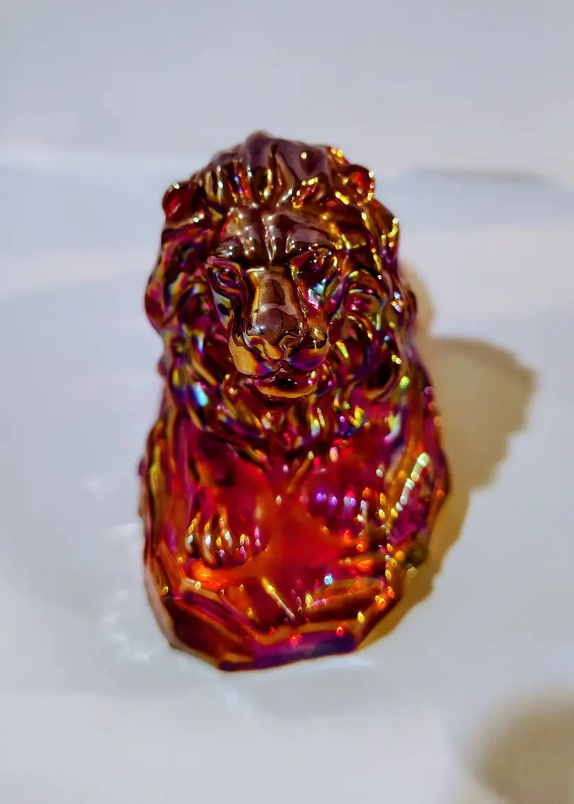 Vtg. Rare Fenton Red Carnival Iridescent Glass Lion Figurine Paperweight