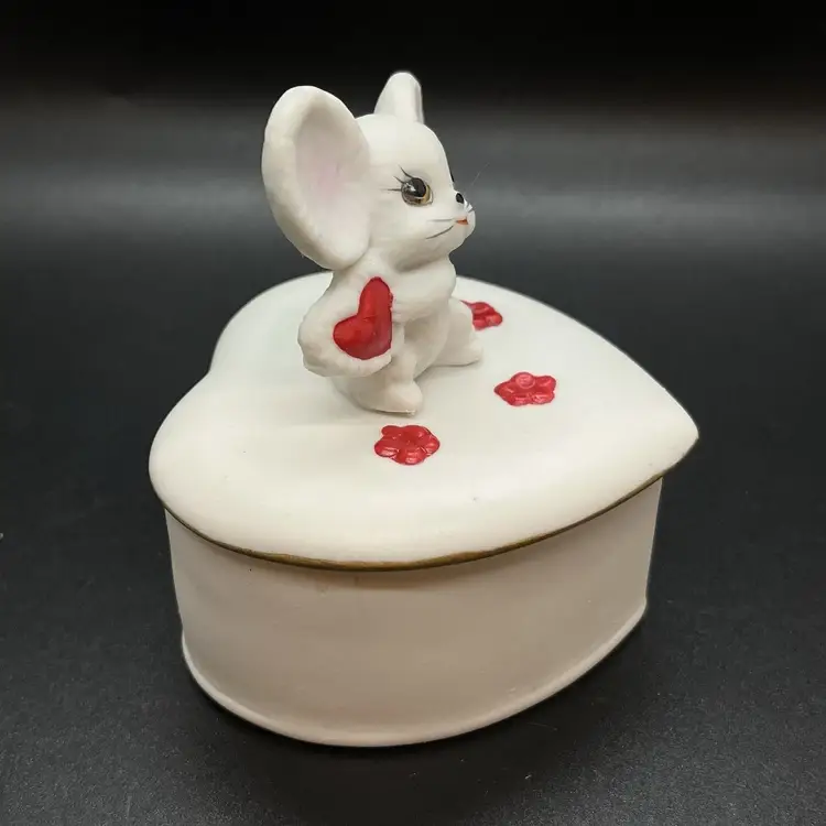 Vintage Lefton China Mouse On Heart Shaped Trinket Box Valentine Gift