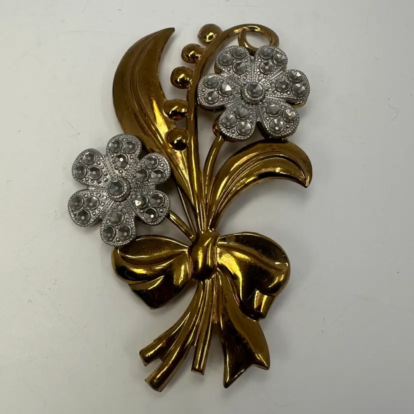 Vintage 1950's Large Flower Bow design Silver /Gold tone Brooch 3”