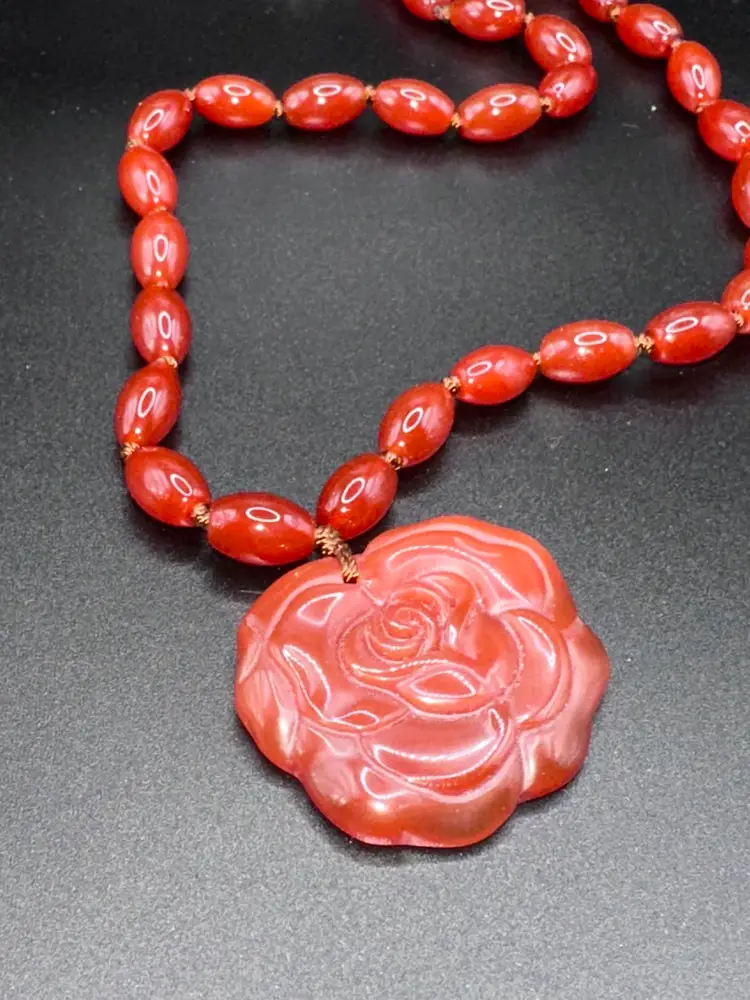 Vintage Red Agate Bead Necklace with Carved Rose Pendant – Bold Statement Jewelry