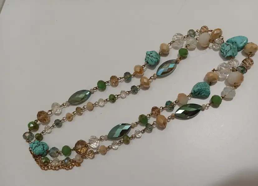 Lovely Turquoise & Crystal Necklace