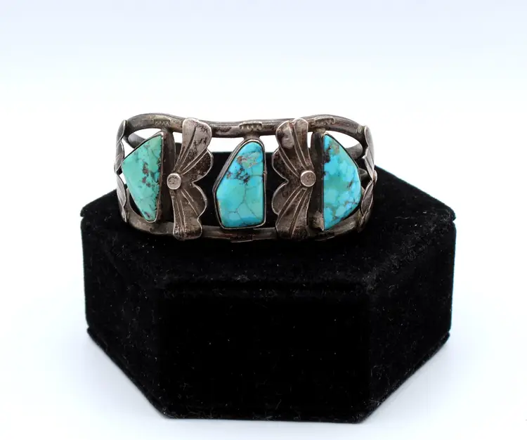 Vintage Turquoise sterling silver cuff bracelet 39.3g