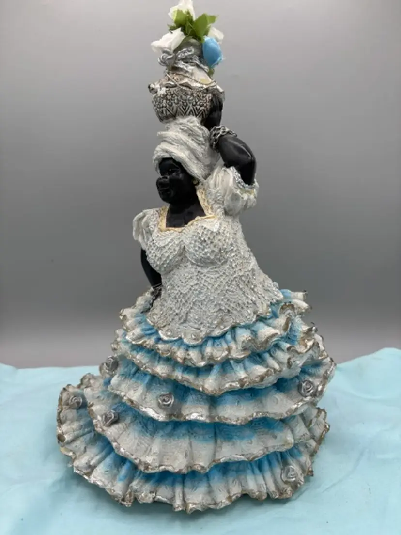Lavagem Do Bonfim 12in Resin Bahian Woman Figurine