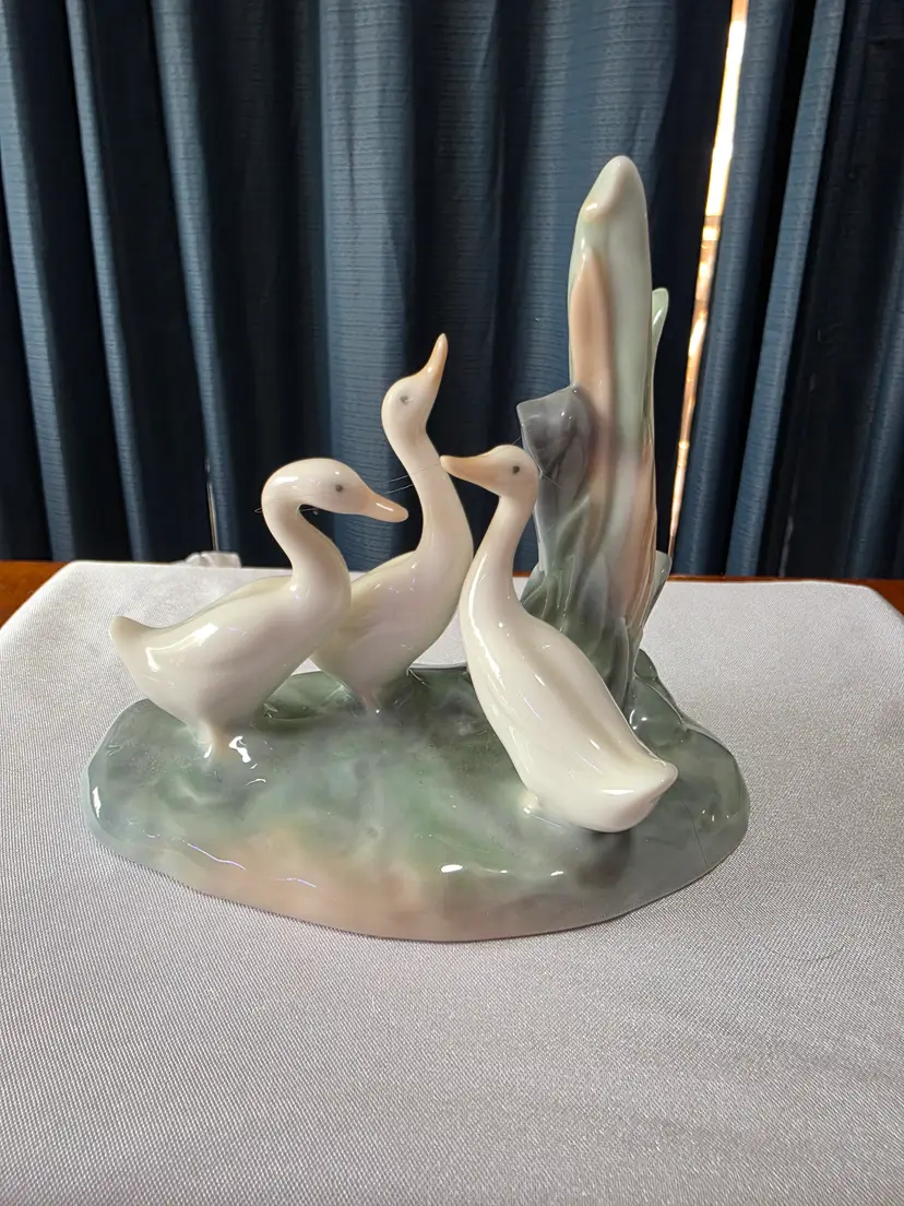 Lladro NAO geese/swans