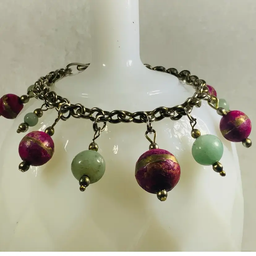 Vintage Costume Jewelry Bracelet Gold Tone Metal Glass Wood And Acrylic Beads Purple And Pale Blue 