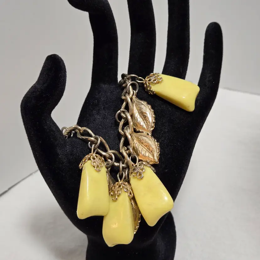 60s 70s Acrylic Cream and gold leaf dangle bracelet