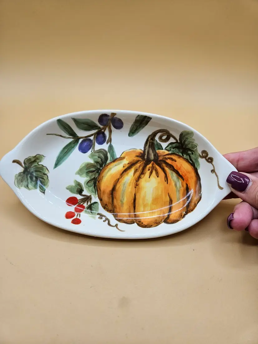 Maxcera Over Pumpkin on Right 7.5" x 4" Dish