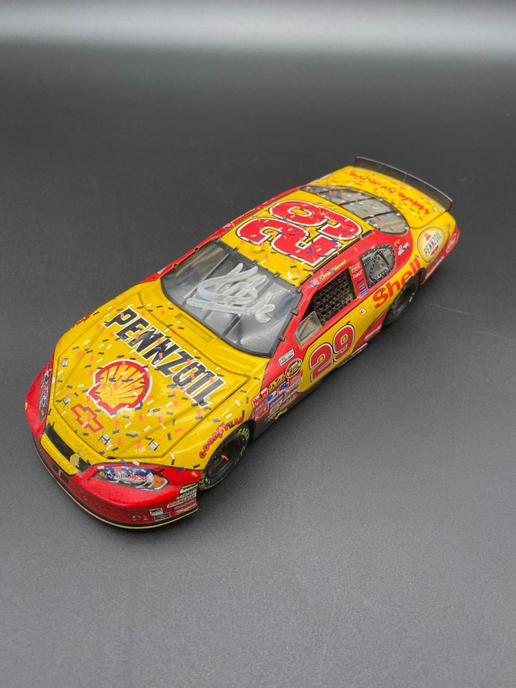 NASCAR #29 Kevin Harvick Signed Diecast Pennzoil Raced Version Model Car - 2007