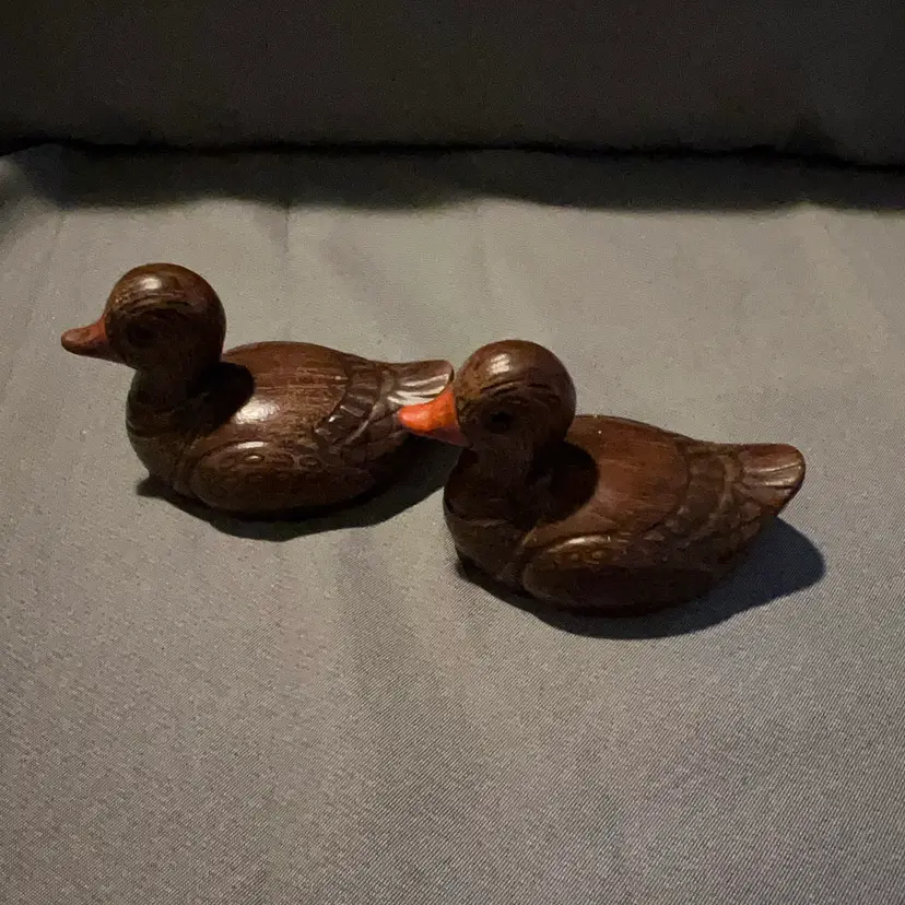 2pc Set of ceramic ducks