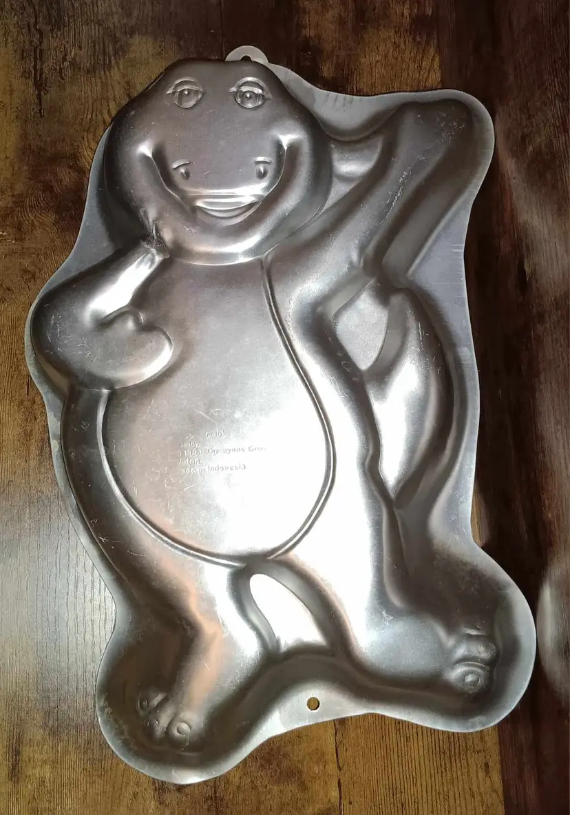 Wilton 1993 Barney Cake Pan