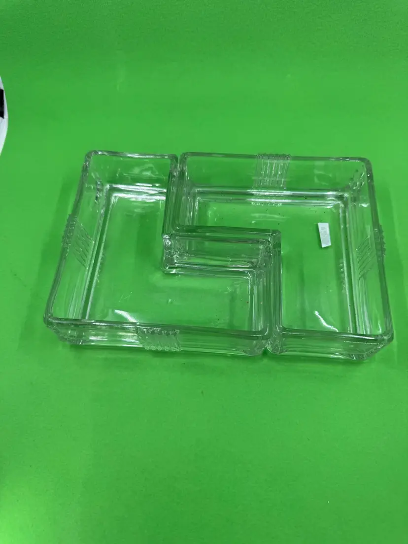 Pair Of clear glass Heisey Buttress serving dishes, Glows