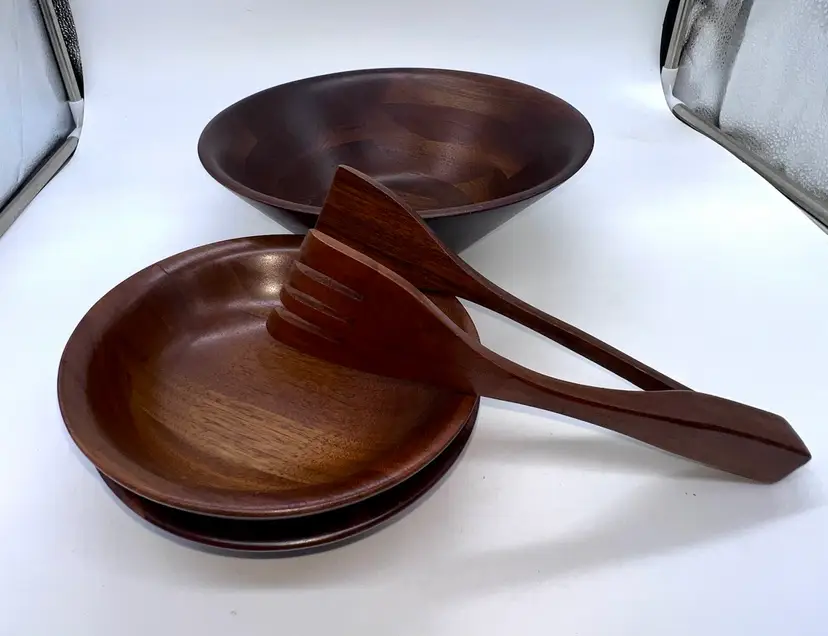 VTG Burl Walnut Billings MO Salad Bowl Set With Two Bowls And Tongs
