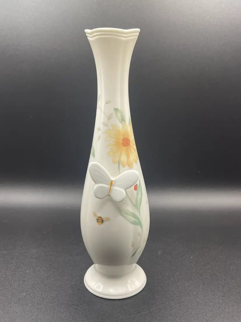 Lenox Butterfly Meadow Bud Vase With 3D Butterfly