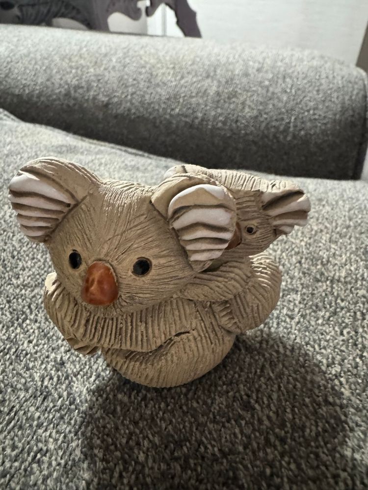 Vintage Artesania Rinconda Ceramic Koala & Baby Figurine