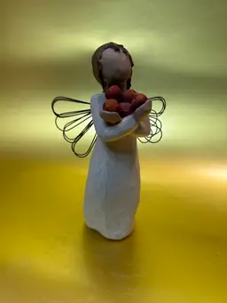 Willow Tree Angel Figurine 2003 'Good Health' with Apples, Demdaco