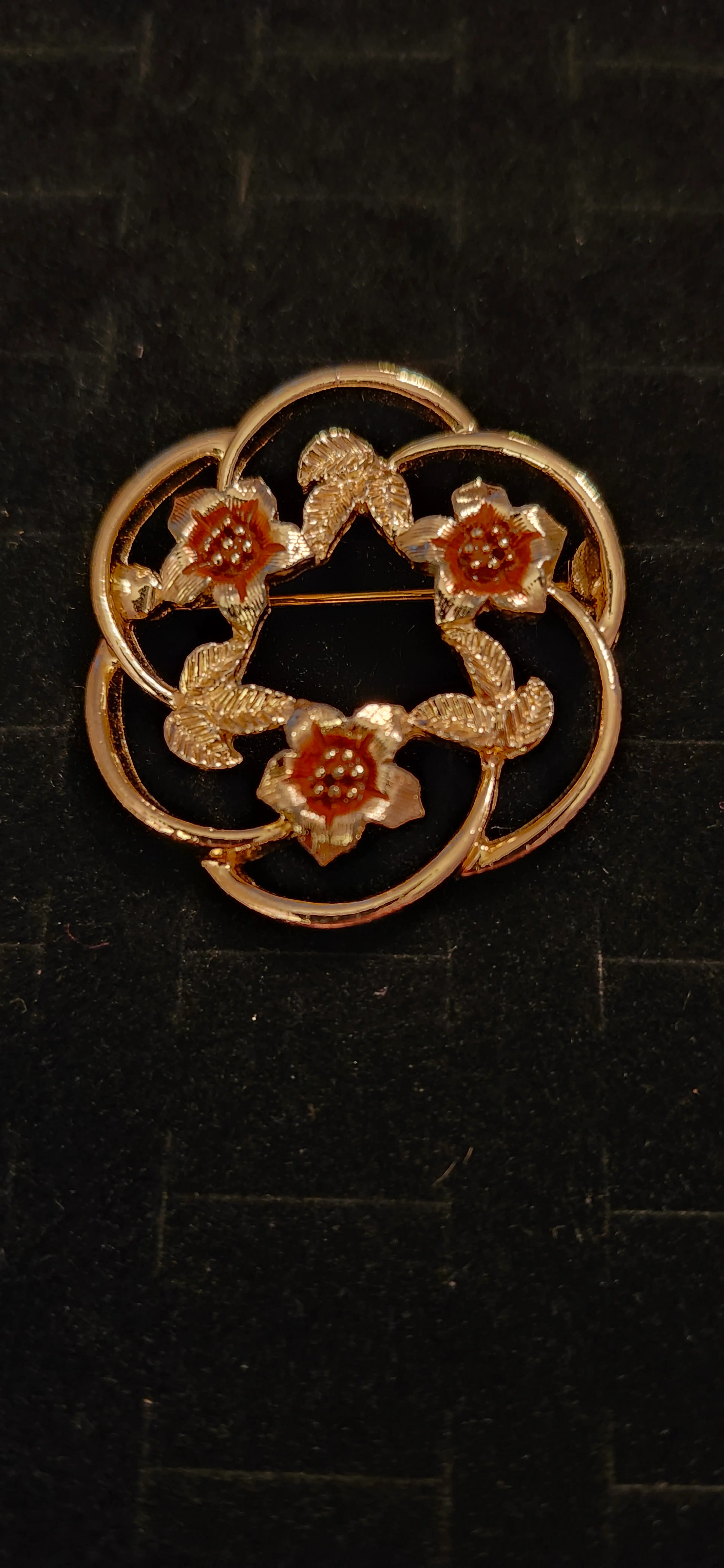 Image 2 of 6