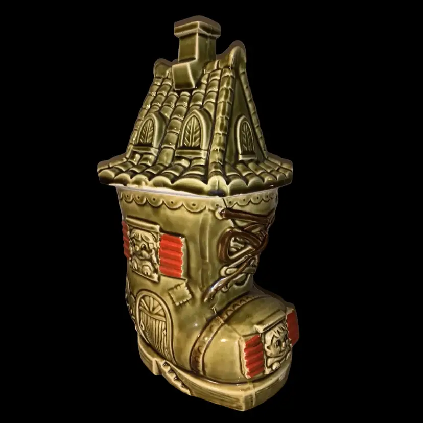 ROYAL SEALY OLD WOMAN WHO LIVED IN A SHOE COOKIE JAR NURSERY RHYME Vintage