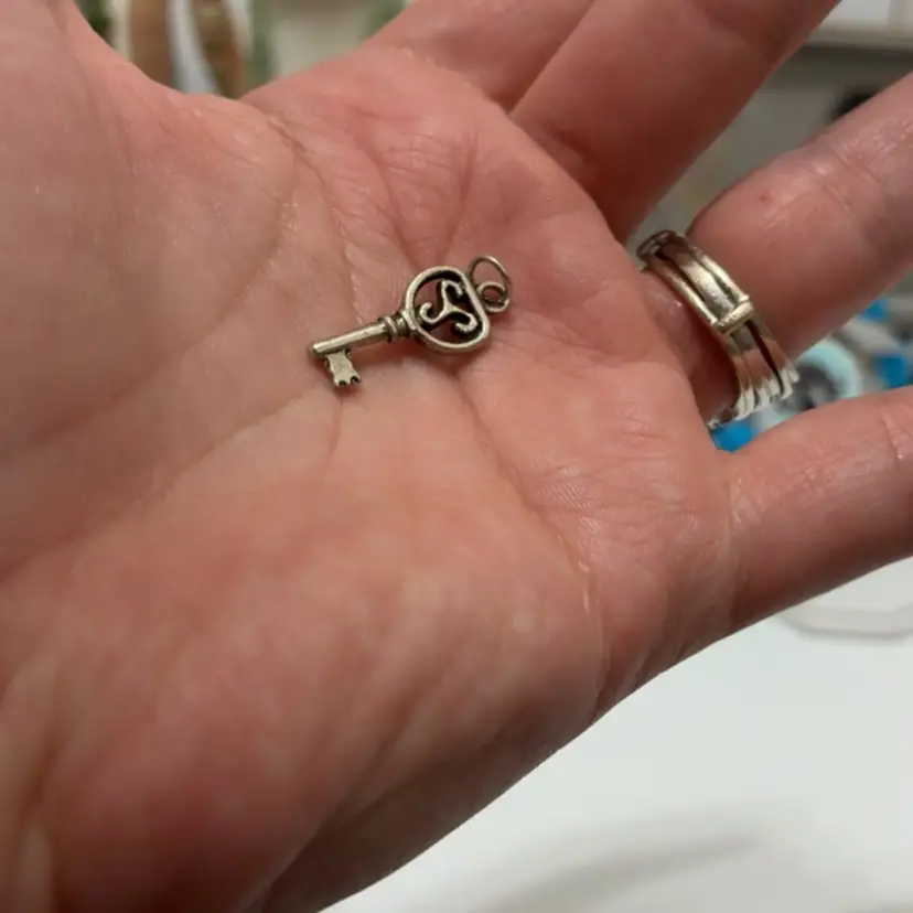 Silver Tone Key Pendent Charm
