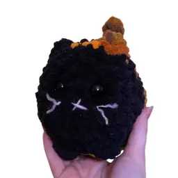 Crocheted Tortie Cat 7 X 7