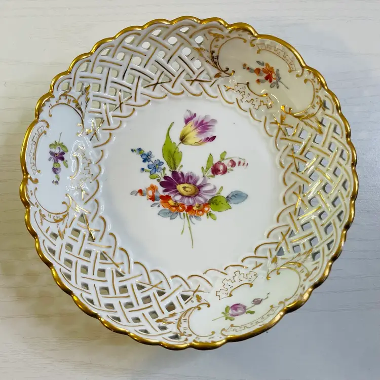 Richard Klemm Meissen Dresden Hand Painted Reticulated Bowl 6 Inch Diameter