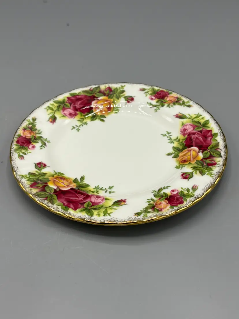 Old Country Rose royal Albert bread & butter plate