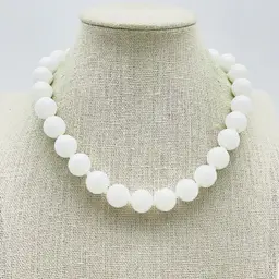 Vintage MIRIAM HASKELL Necklace White Milk Glass Beads Signed Baroque Style 11909