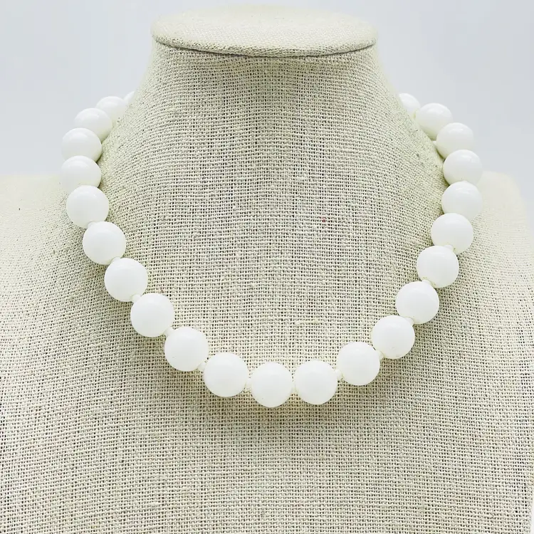Vintage MIRIAM HASKELL Necklace White Milk Glass Beads Signed Baroque Style 11909