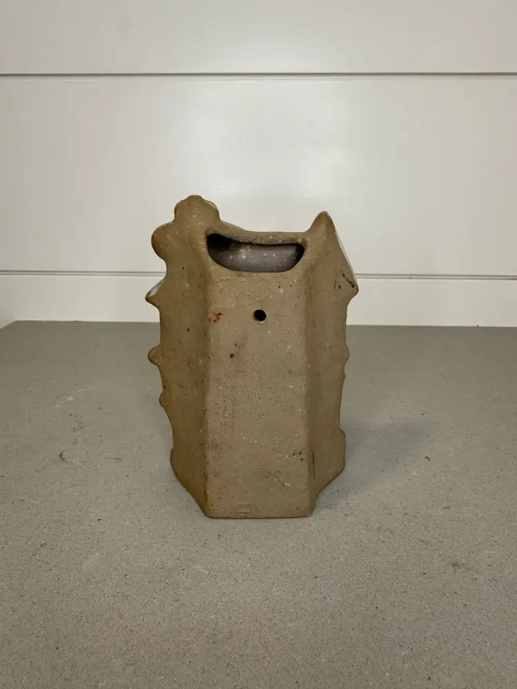 Counterpoint Victorian House Wallpocket