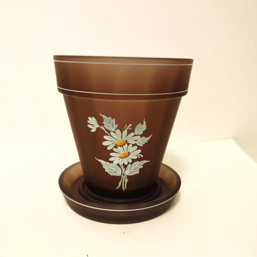 Vintage Westmoreland Brown Satin Art Glass flower pot with daisies. No condition issues.