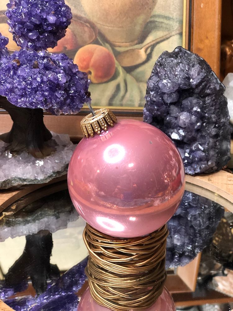 1 Vintage Pink Ornament💞