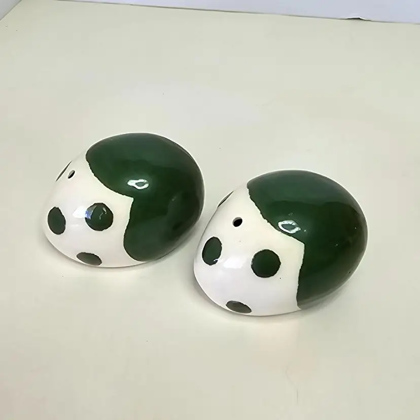 Vintage Egg Salt & Pepper Shakers