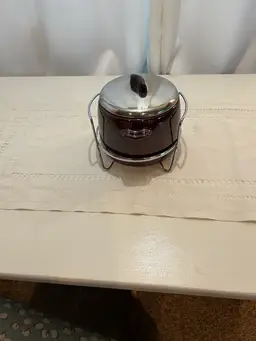 1950’s Westbend Bean Pot With Lid And Stainless Holder H 7.5 In Di 6.5 In Wt 3.8 #