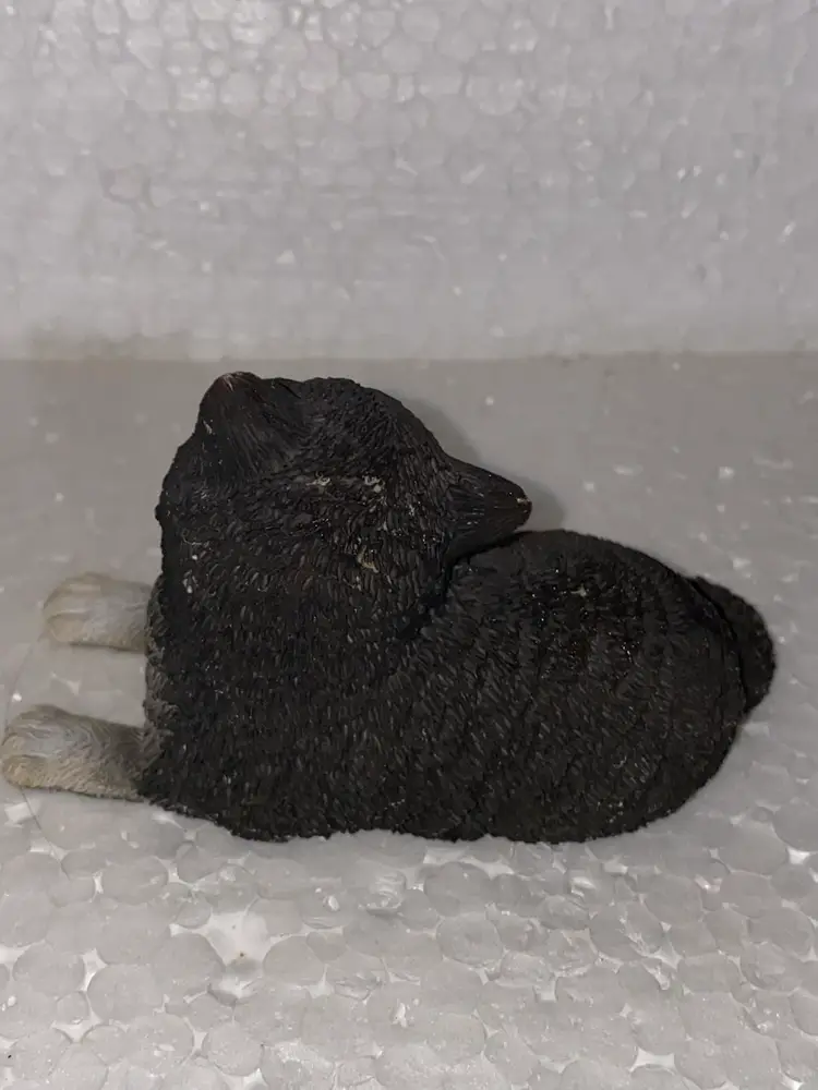 Vintage Resin Cat Figurine As Pictured All Average 3.5-4" In Length