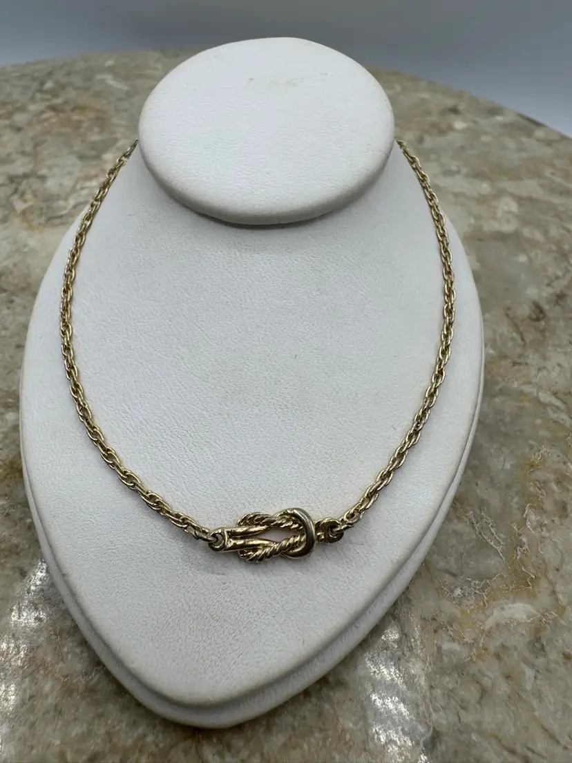 Vintage Avon Gold Tone Chain Ankle Bracelet w Love Knot 9”