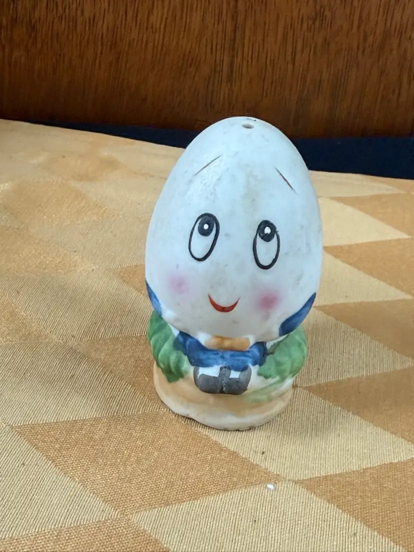 Humpty Dumpy Bisque Salt or Pepper Shaker