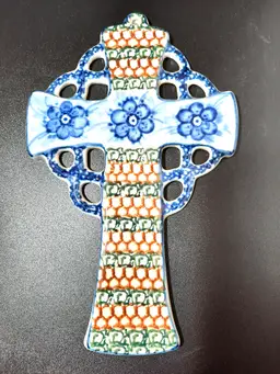 Vintage Polish Boleslawiec Unikat Pottery Celtic Cross With Three Roses