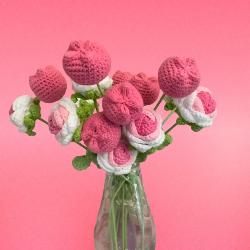 16 Knitted / Crocheted Flowers