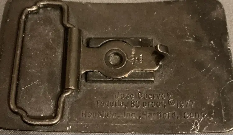 VINTAGE 1977 JOSE CUERVO 80 PROOF TEQUILA BOOZE BELT BUCKLE, Excellent Condition