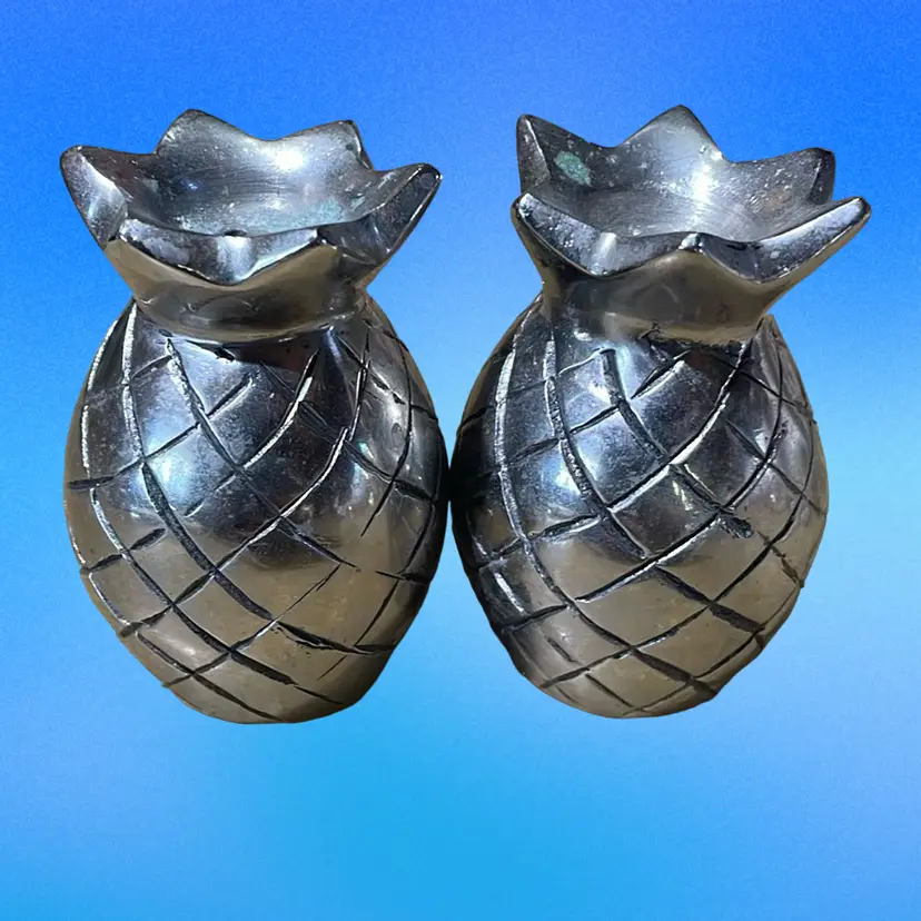 Vintage Metal Pineapple Salt & Pepper