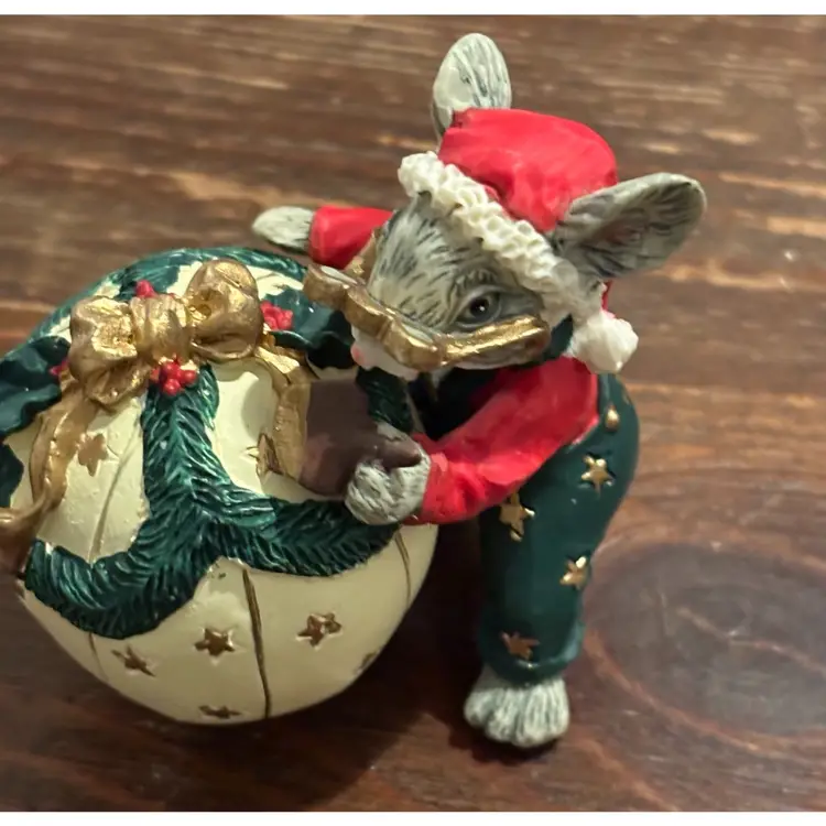Christmas Holly Jolly Mouse Vintage 1993 On Ornament Figurine Dezine LTD