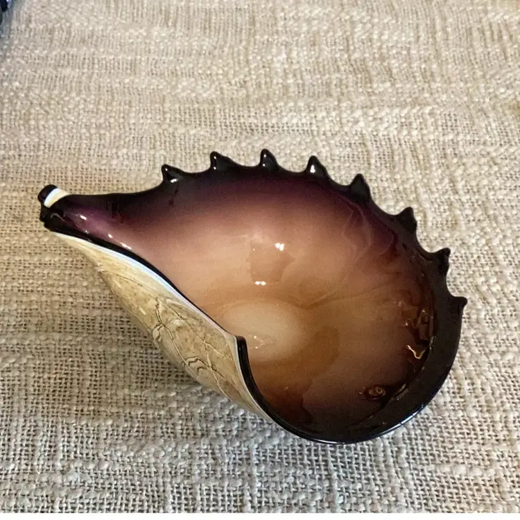 #01 1980s Josefina Glass Works Kronos Poland Glass Shell 7.5x5.5”