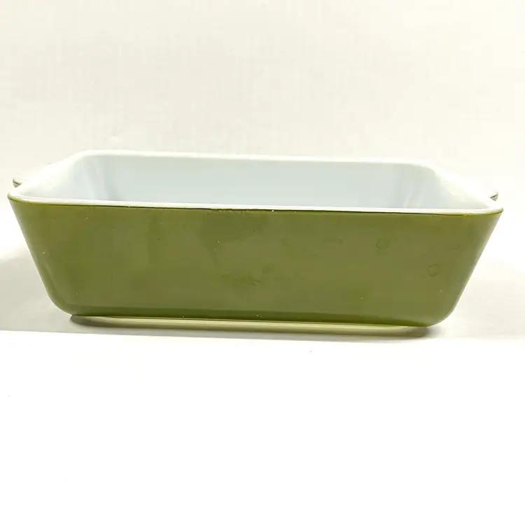 Pyrex 0503 Avocado Green Ovenware Casserole dish 1.5 qt. No Lid Some Wear