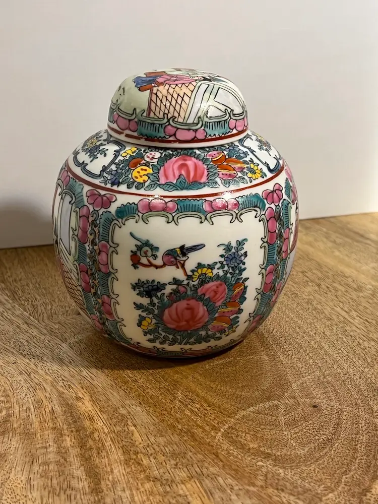 #01 - Ginger Jar