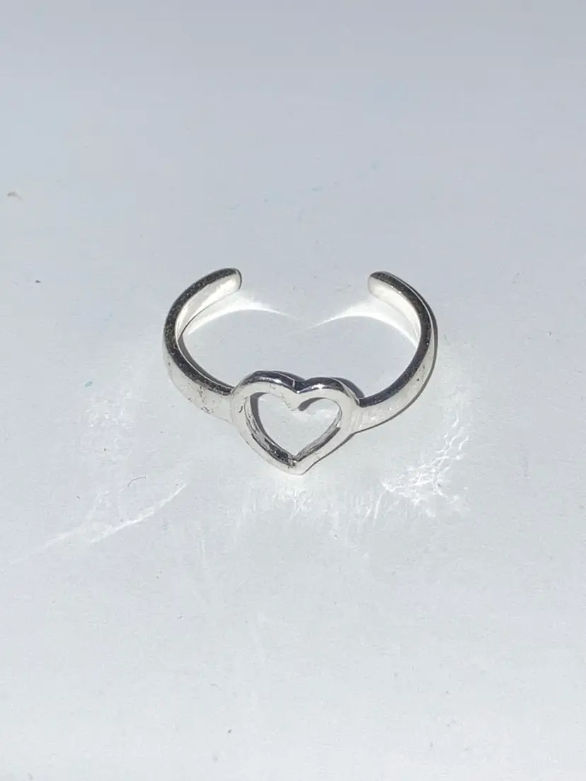 Vintage Sterling Silver Heart Ring With An Open Band! Size 5! Stamped and Acid Tested!