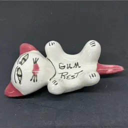 Vintage Cat Gum Rest, Parker Disho