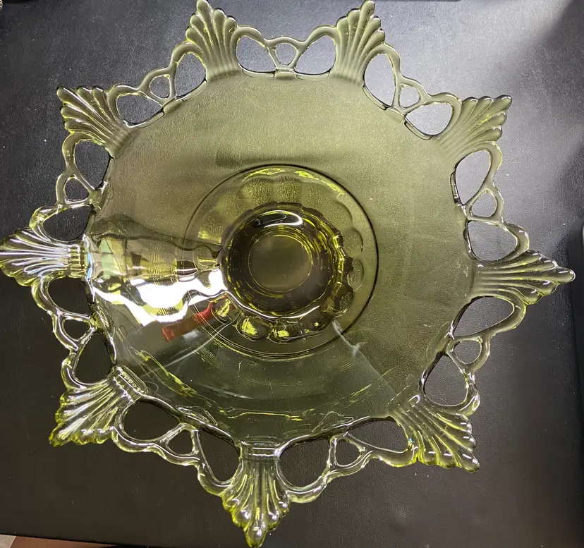 Vintage Westmoreland Avocado Green Ring & Petal Centerpiece Bowl, 11" Diameter