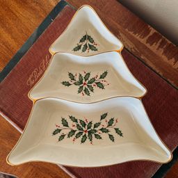 Lenox Holiday Tree Divided Server